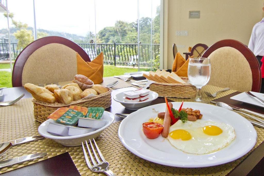 Serene Villa Nuwara Eliya Buitenkant foto